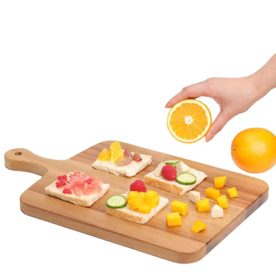 Thớt gỗ keo tre hữu cơ có tay cầm